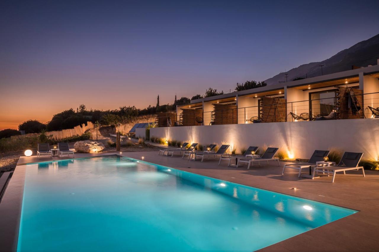 Kefalonian Escape Suites Valerianos Экстерьер фото