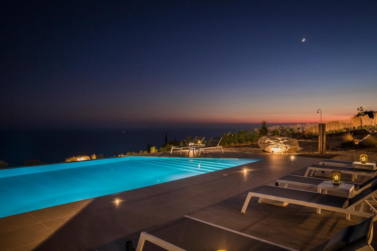 Kefalonian Escape Suites Valerianos Экстерьер фото